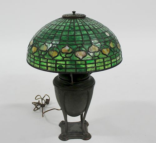 TIFFANY STUDIOS. "Acorn" Table lamp.