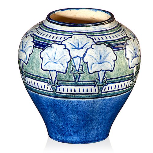 LEONA NICHOLSON; NEWCOMB COLLEGE Fine early vase