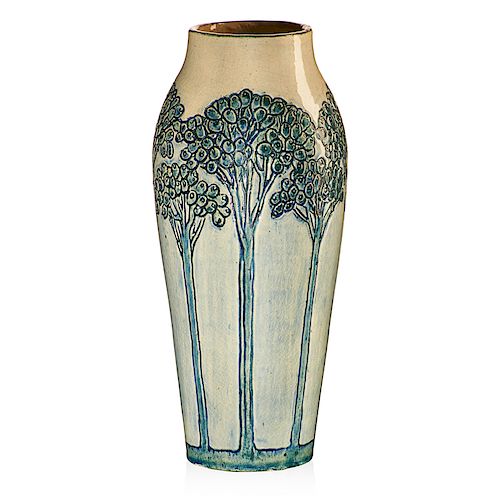 HARRIET JOOR; NEWCOMB COLLEGE Early vase