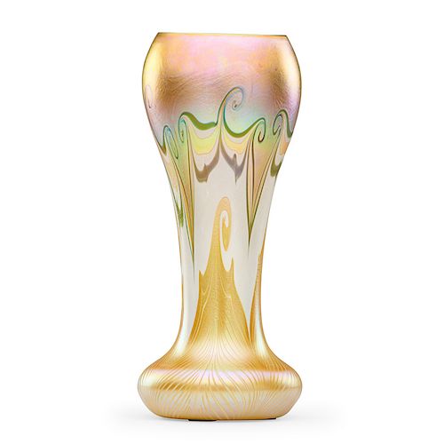 QUEZAL Tall pulled-feather vase