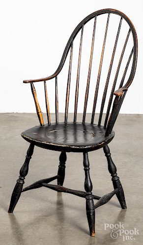 Continuous arm Windsor chair