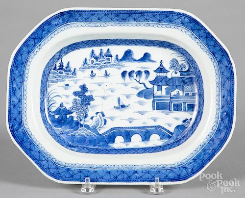 Chinese export porcelain Canton serving dish