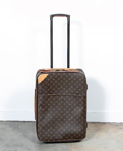Louis Vuitton "Pegase 55 Business"Rolling Luggage