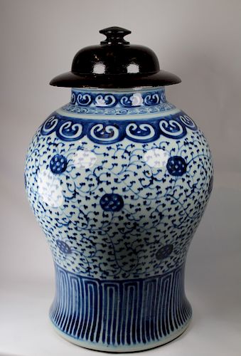 Large Antique Chinese Porcelain Ginger Jar