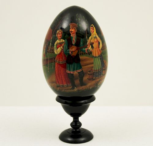 SOVIET PERIOD RUSSIAN LACQUERED EGG ON STAND