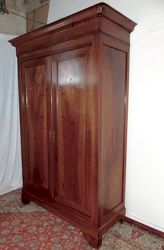 19TH C. LOUIS PHILIPPE STYLE WALNUT CABINET