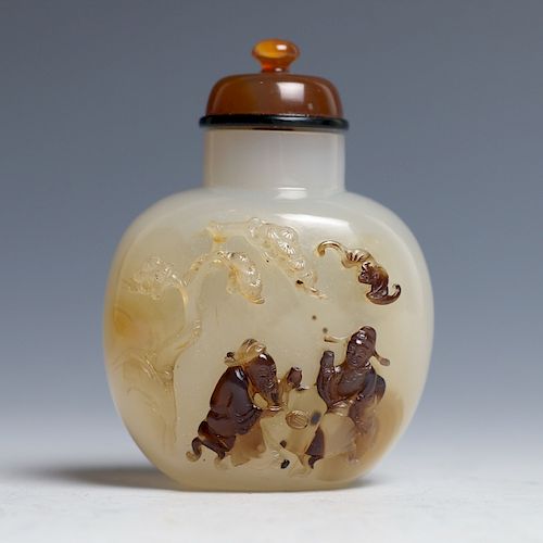 AGATE SUNFF BOTTLE WITH FIGURES RELIEF