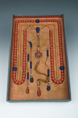 CORAL AND PEARL COURT NECKLACE, QING	
