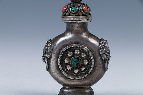 CHINESE SILVER FOUR-SECTION SNUFF BOTTLE, QING