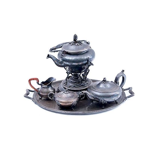 Juego de té. Francia, principios del siglo XX. Estilo Art Nouveau. Elaborado en metal plateado Christofle. Piezas: 5