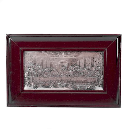 La Última cena. Principios del siglo XX. Placa de bronce patinado en bajorrelieve. Enmarcada en madera color vino.