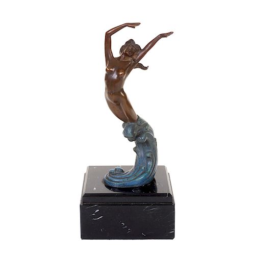 Carlos Espino (Cd. México, 1953 - ). Siglo XX. Nadadora. Elaborada en fundición de bronce patinado. Firmada. Con base de mármol negro.