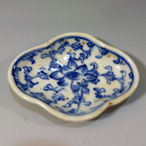 CHINESE ANTIQUE BLUE WHITE PORCELAIN DISH - QING DYNASTY MARKED