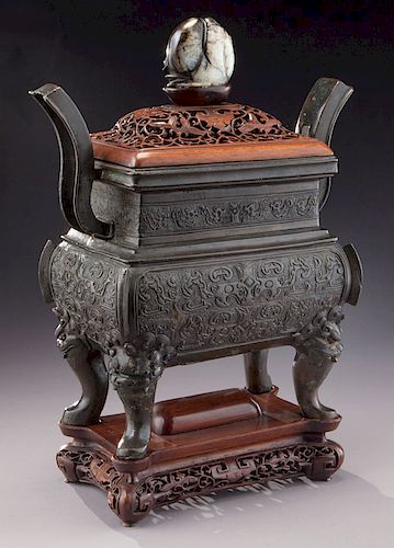 Chinese Ming bronze incense burner