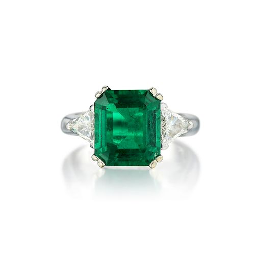 A Very Fine Platinum Colombian Emerald and Diamond Ring