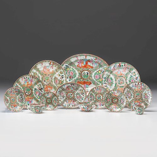 Chinese Export Rose Medallion Porcelain Service, 103 Pieces