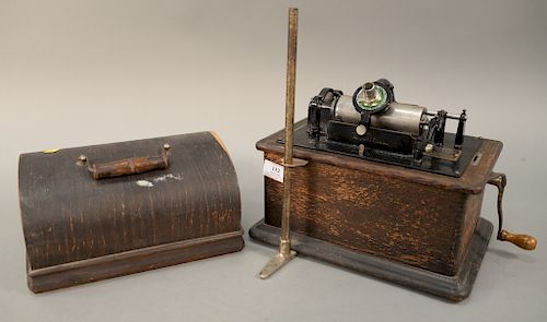 Edison standard cylinder phonograph with large horn in oak case. ht. 11 1/2 in., wd. 15 1/2 in.