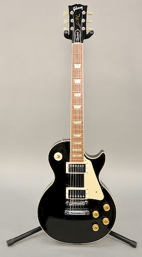Gibson Les Paul, Standard electric guitar in fitted Gibson case, 
black and beige, serial number 90893502. 
lg. 39 in.