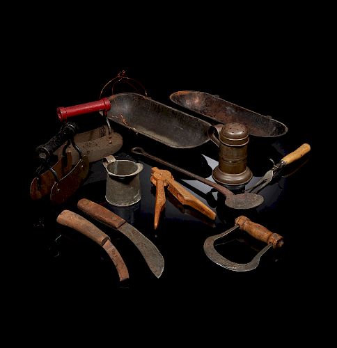 Assorted Vintage Kitchen Items