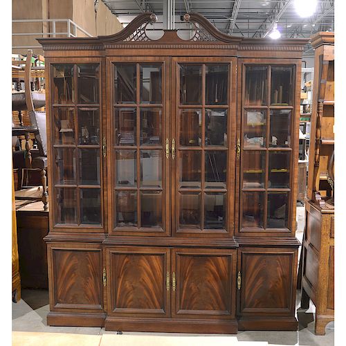 Breakfront Cabinet by Ralph Lauren sold at auction on 22nd February |  Bidsquare