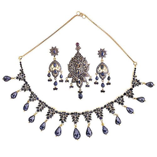 SAPPHIRE AND GOLD JEWELRY