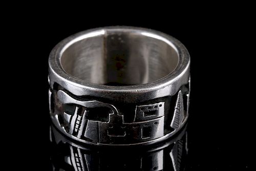 Signed Navajo Carved Sterling Silver Ring