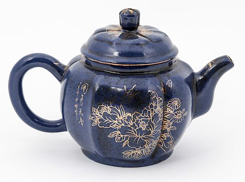 Chinese Qing Dynasty Gilt Decorated Zisha Teapot.