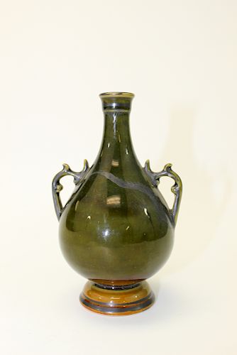 Chinese green glaze porcelain vase with dragons