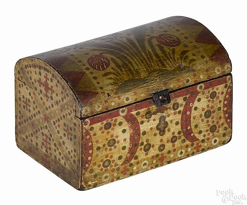New England painted basswood dome lid box, early 19th c., the lid with large tulip flowers