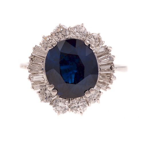 An Impressive Ladies Sapphire & Diamond Ring