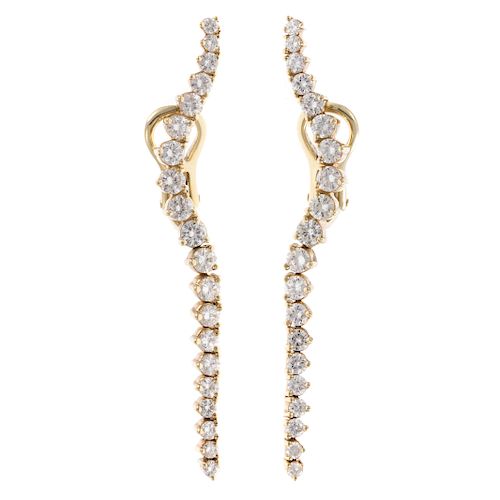 A Pair of Ladies Linear Diamond Clip Earrings