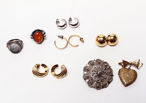 Assorted Jewelry incl. Rings, Pins & Earrings 8 Pc