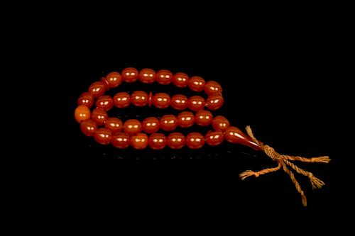 CHINESE AMBER BEADED NECKLACE
