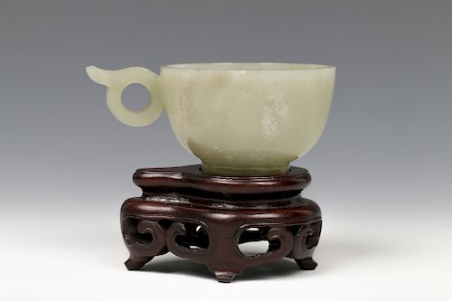 CHINESE NEPHRITE TEACUP WITH CARVED HANDLES, 19TH C.