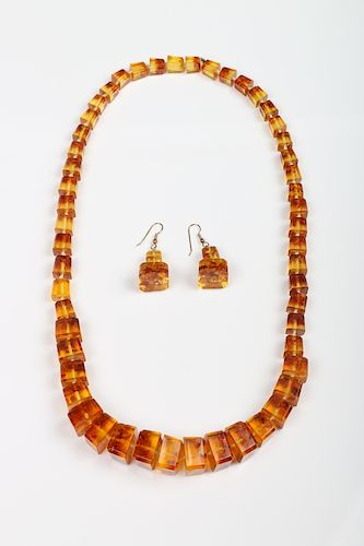 GROUP OF AMBER NECKLACE AND EARRINGS