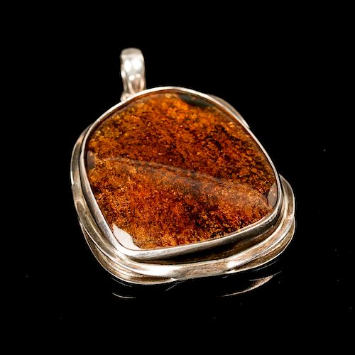 AMBER INLAID SILVER PENDANT