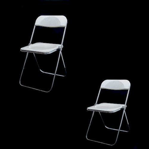 Giancarlo Piretti para Castelli. Italia, años 70. Par de sillas plegables "Plia" Estructuras de acero cromado. Piezas: 2