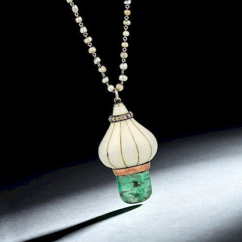An Edwardian Emerald and Diamond Pendant Necklace