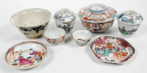 Eight Chinese Porcelain Objects, Qianlong, Ming