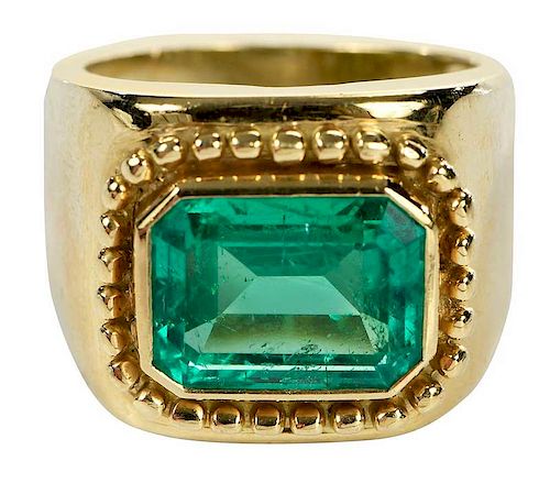 18kt. Emerald Ring