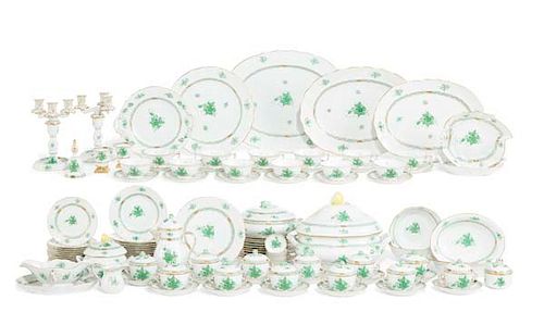 Herend Chinese Bouquet Green part dinner service