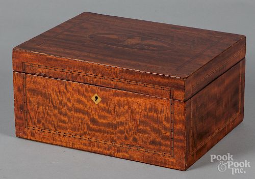 Federal style mahogany dresser box
