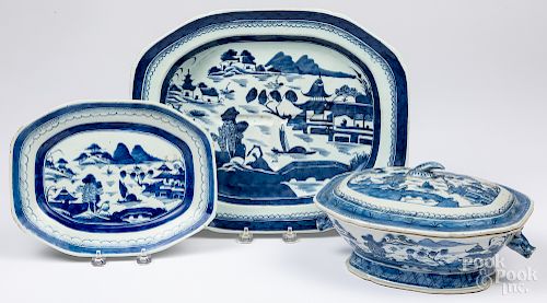 Chinese export porcelain tureen and undertray, etc.