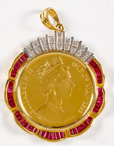 18K yellow gold Elizabeth II coin pendant