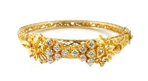 14Kt. Gold & Diamond Ornate Bangle Bracelet