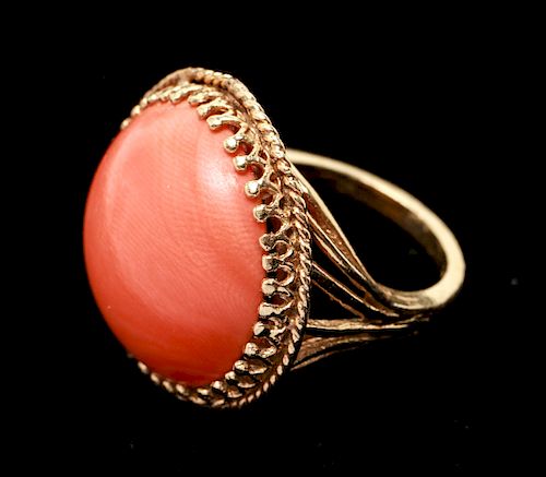 14K Yellow Gold & Round Cabochon Coral Ring
