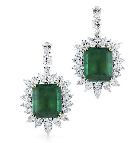 18K Gold 31.38ct. Emerald And Diamond Earring
