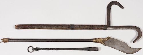 A PAIR OF INDO-TIBETAN HAND WEAPONS