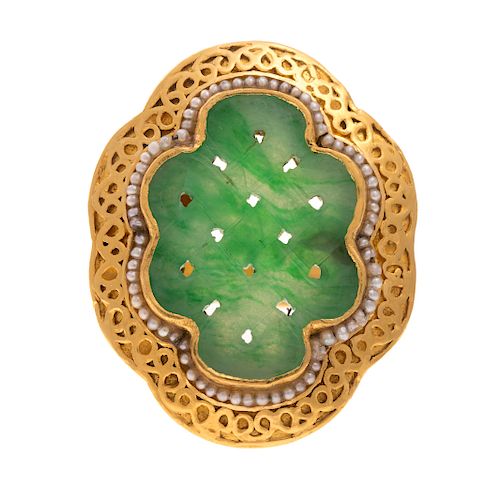 A Vintage Jadeite and Pearl Ring in 22K Gold