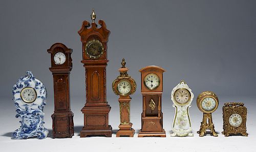 Collection of miniature clocks
